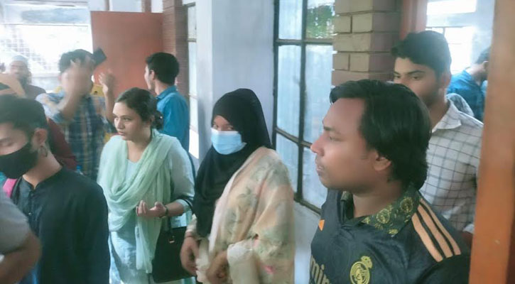 কারামুক্ত খাদিজা পরীক্ষা দিয়ে যা বললেন