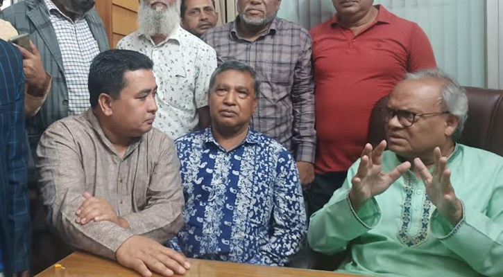আতঙ্কে ফের ‘গ্রেপ্তার নির্যাতন’ শুরু করেছে সরকার: রিজভী