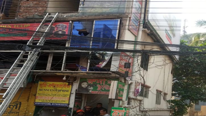 ‘যদি গাফেলতিতে ৪ জনের প্রাণ যায়, তাহলে হত্যা মামলা করা উচিত’