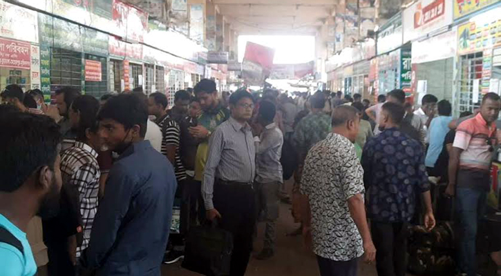 গাবতলীতে বেড়েছে যাত্রীর চাপ