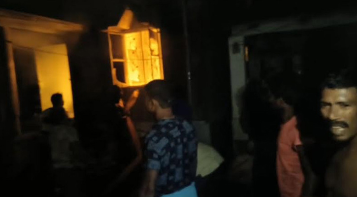 ভারতে পটকা বানানোর সময় বিস্ফোরণে একই পরিবারের ৭ জন নিহত