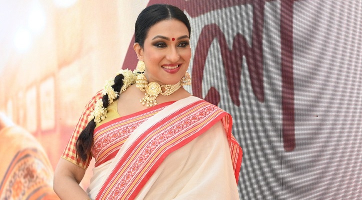 মেয়ে অভিনেত্রী হোক চাননি ঋতুপর্ণার বাবা